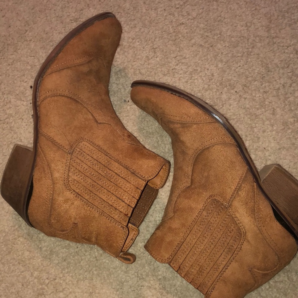 Chestnut Suede booties